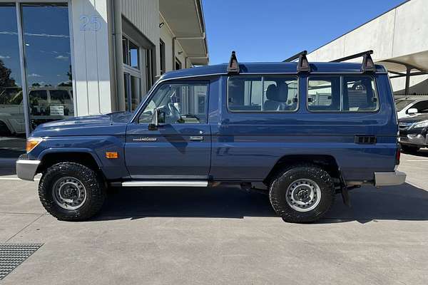 2022 Toyota Landcruiser GXL VDJ78R