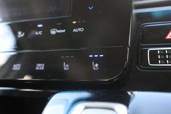 2024 Hyundai STARIA Highlander US4.V3