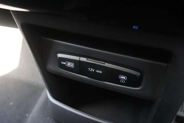 2024 Hyundai STARIA Highlander US4.V3