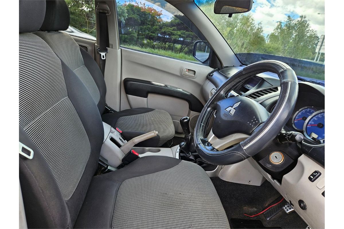 2006 Mitsubishi Triton GLX-R ML 4X4