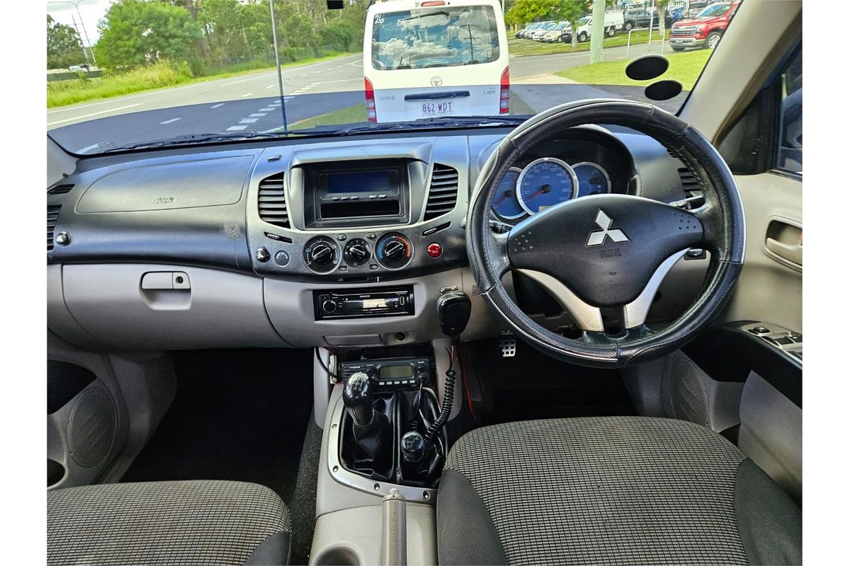 2006 Mitsubishi Triton GLX-R ML 4X4