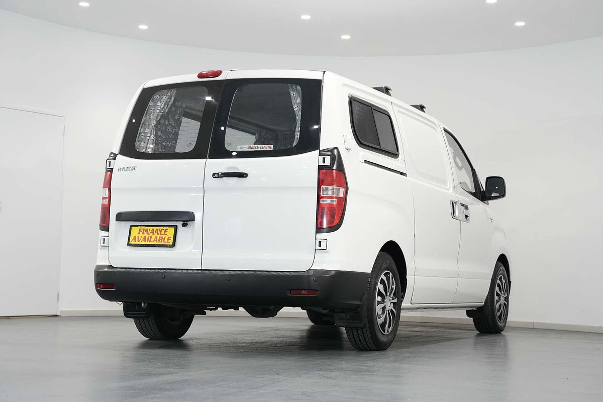 2013 Hyundai iLoad  TQ2-V