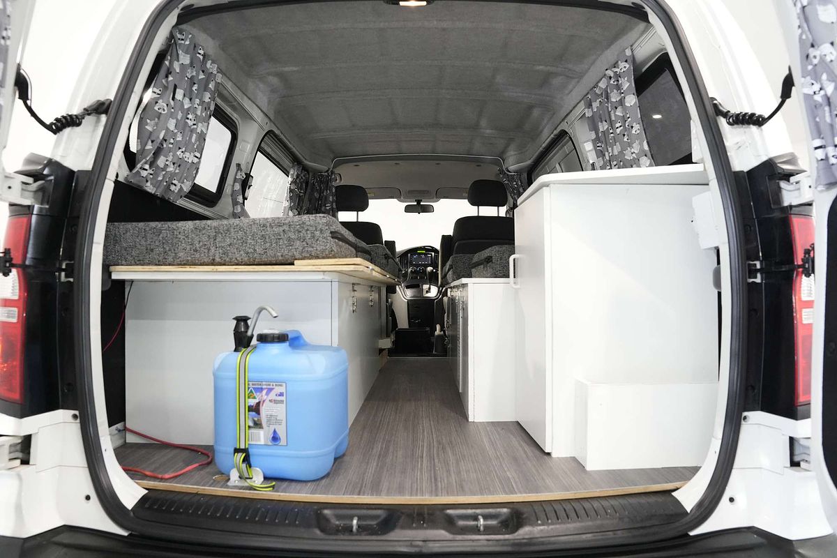 2013 Hyundai iLoad  TQ2-V