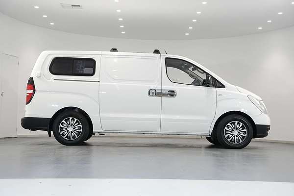 2013 Hyundai iLoad  TQ2-V
