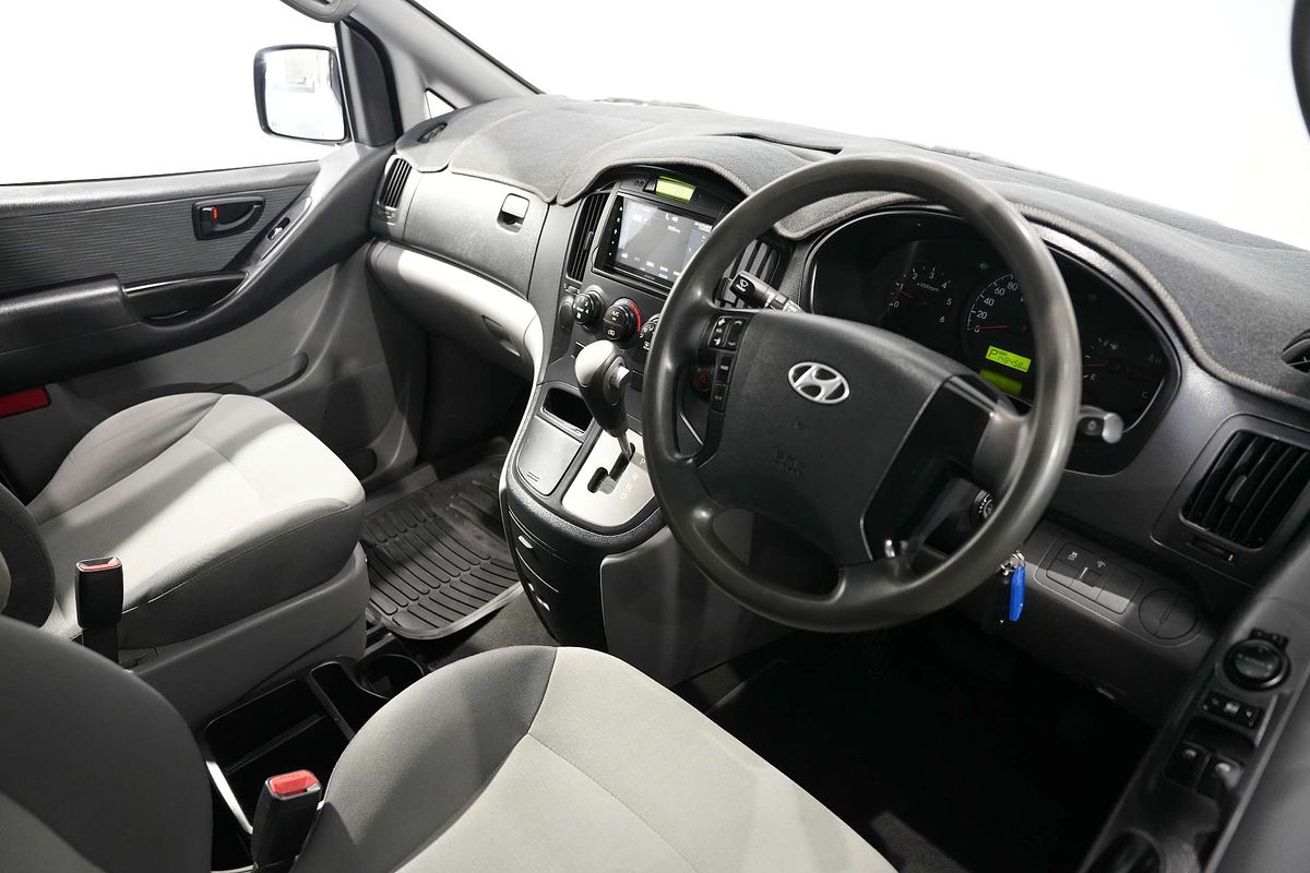 2013 Hyundai iLoad  TQ2-V