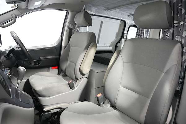 2013 Hyundai iLoad  TQ2-V