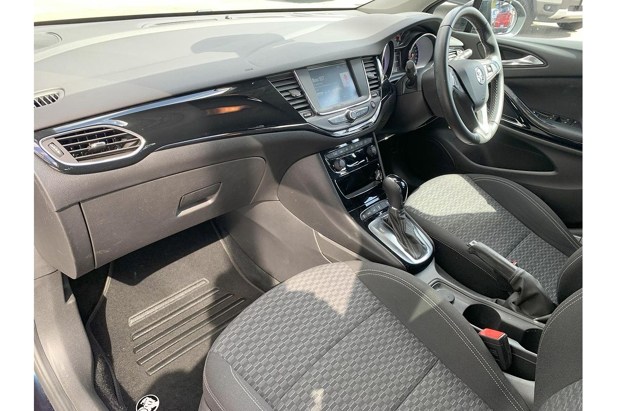 2018 Holden Astra R BK
