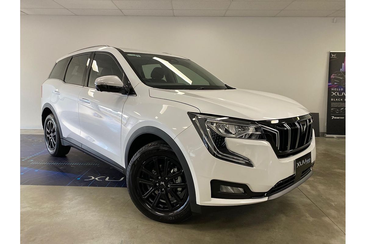 2025 Mahindra XUV700 AX7L