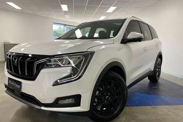 2025 Mahindra XUV700 AX7L