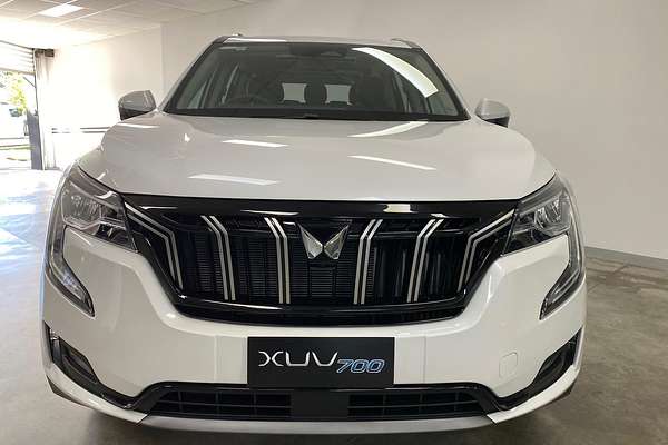 2025 Mahindra XUV700 AX7L