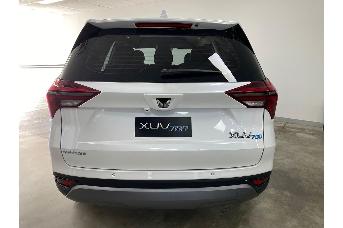 2025 Mahindra XUV700 AX7L