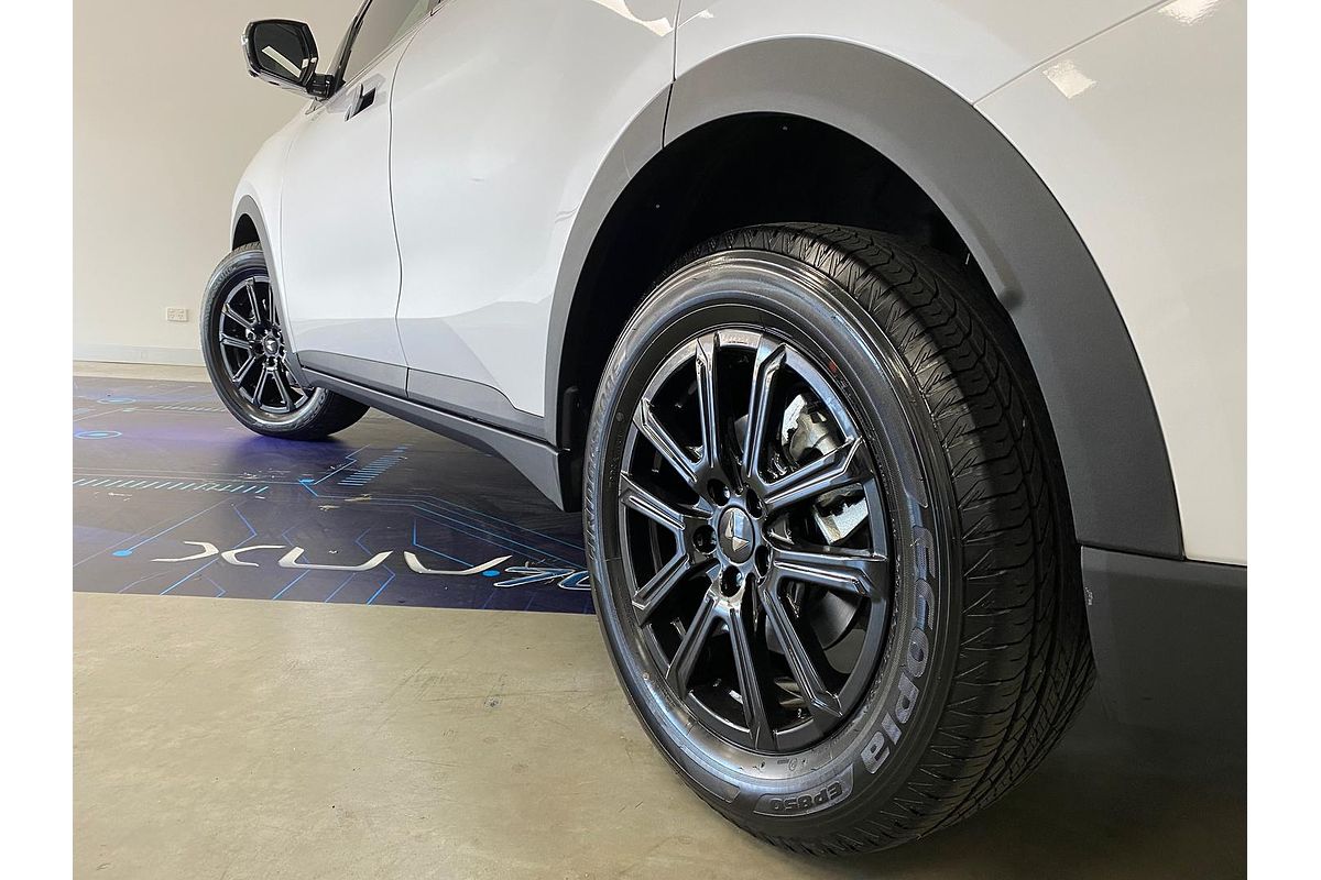 2025 Mahindra XUV700 AX7L