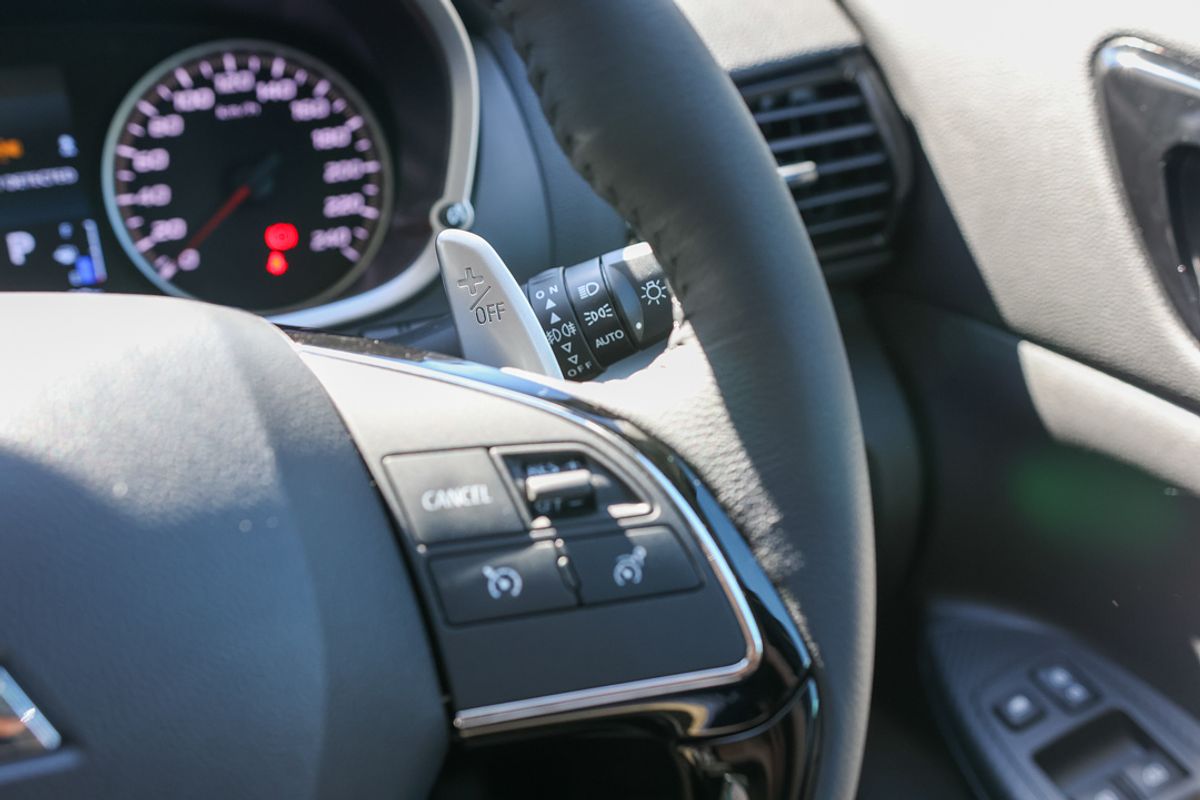 2024 Mitsubishi Eclipse Cross LS YB