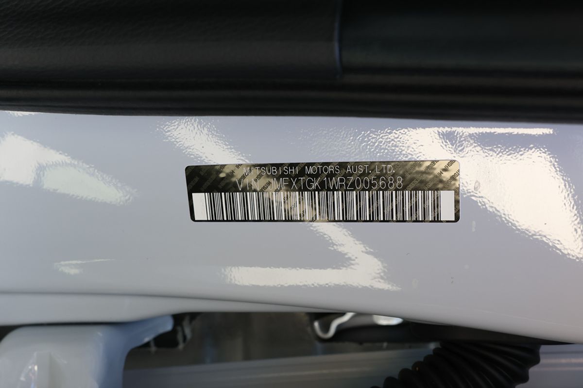 2024 Mitsubishi Eclipse Cross LS YB