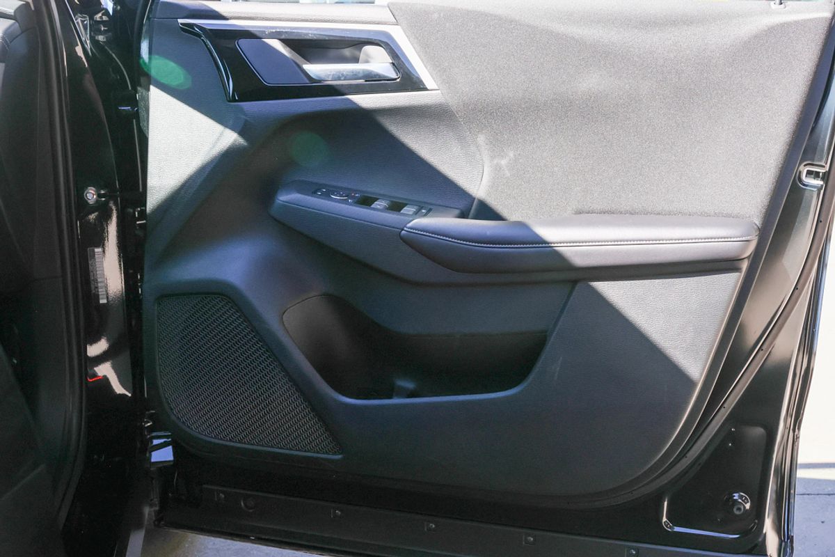 2024 Mitsubishi Outlander ES ZM