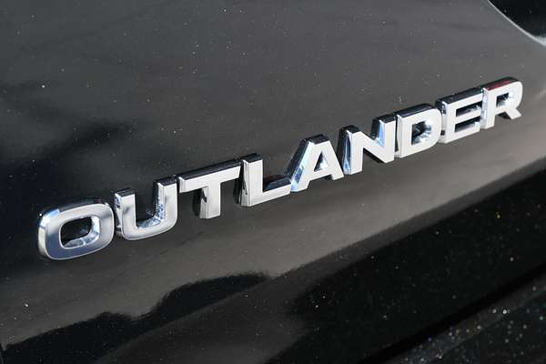 2024 Mitsubishi Outlander ES ZM