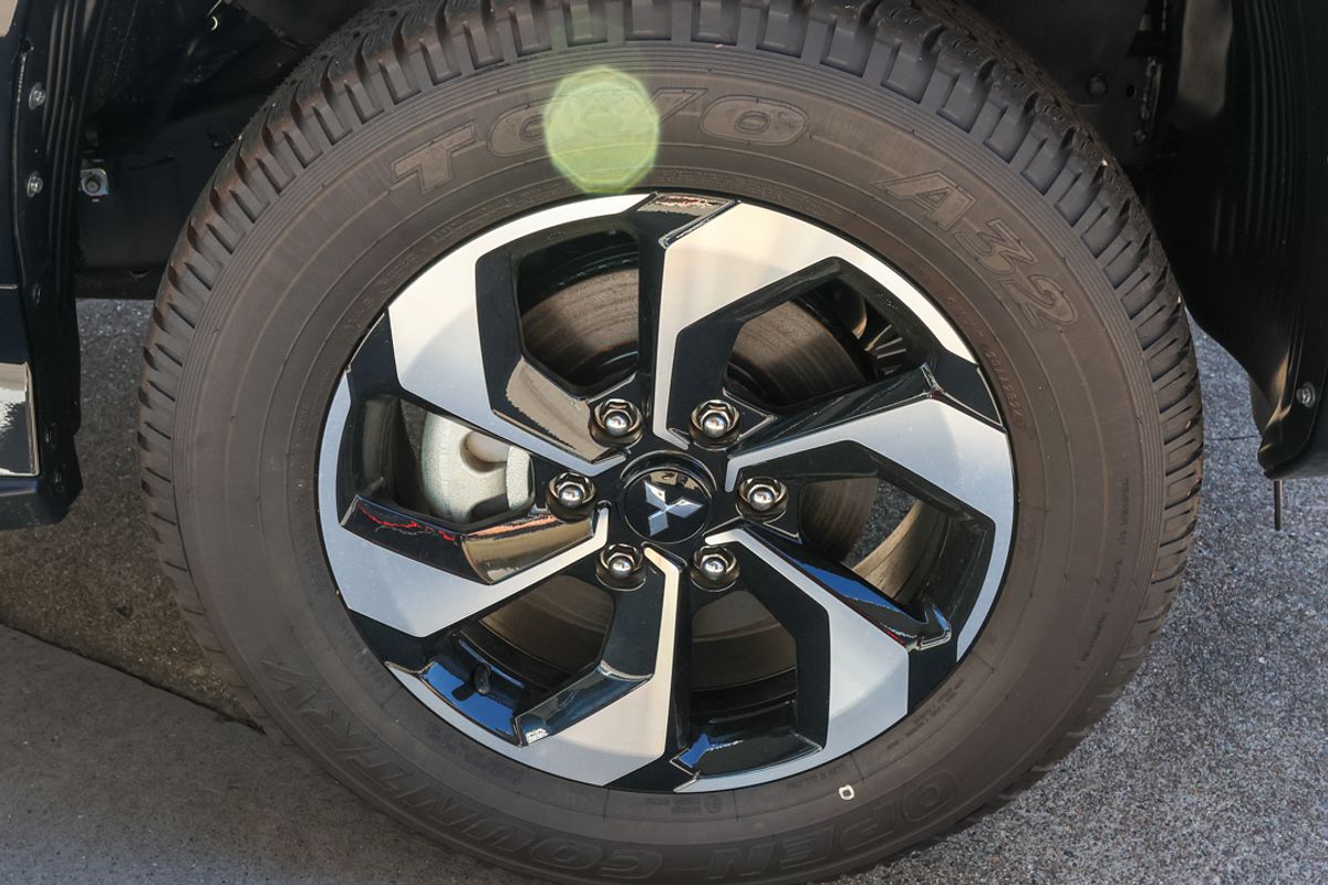 2024 Mitsubishi Pajero Sport Exceed QG