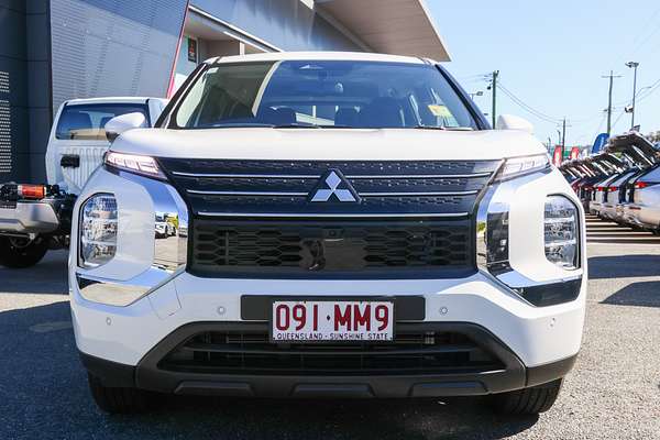 2024 Mitsubishi Outlander ES ZM