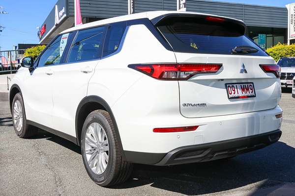 2024 Mitsubishi Outlander ES ZM