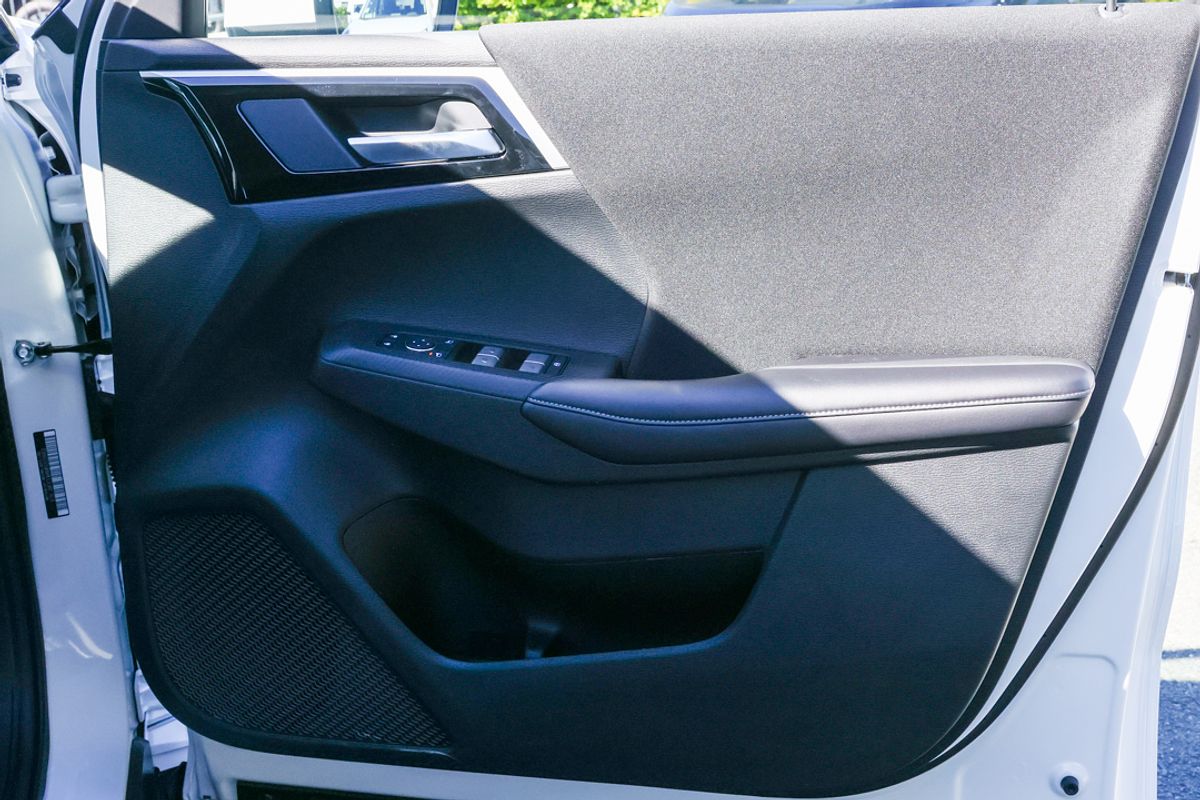 2024 Mitsubishi Outlander ES ZM