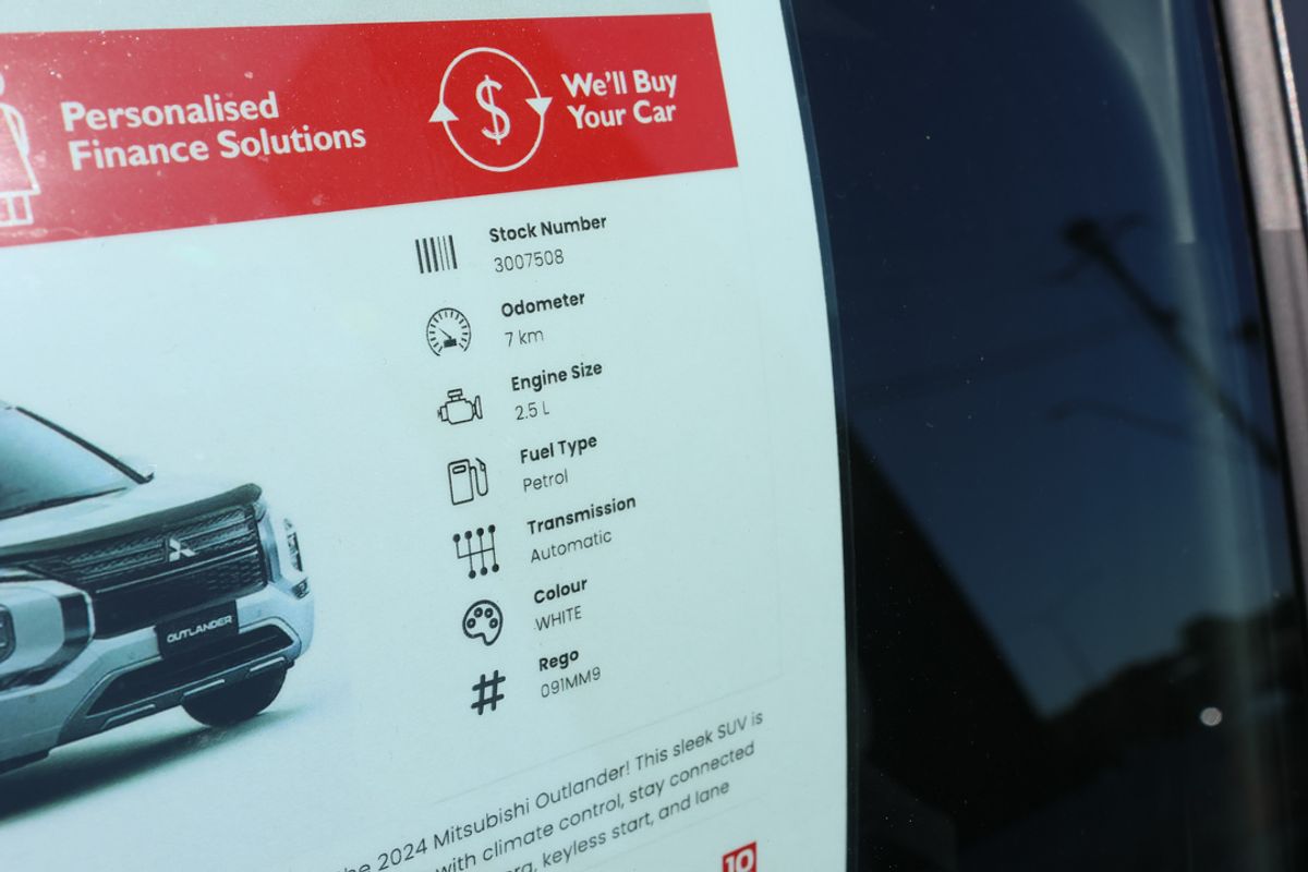 2024 Mitsubishi Outlander ES ZM