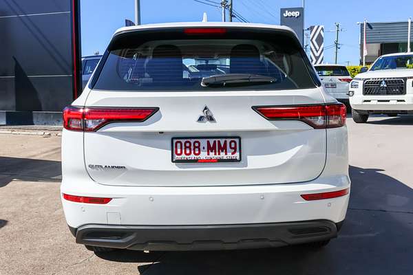 2024 Mitsubishi Outlander ES ZM