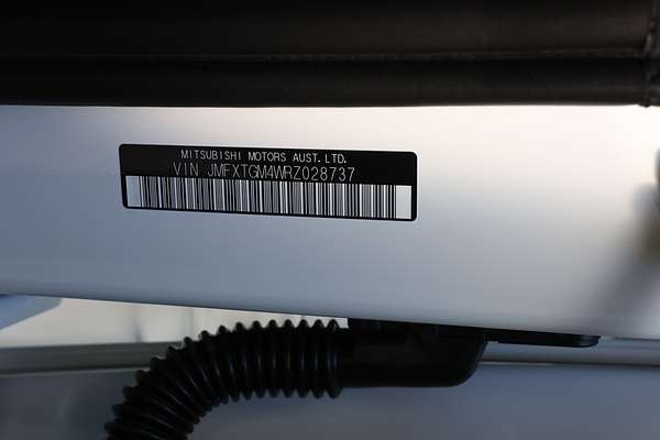 2024 Mitsubishi Outlander ES ZM