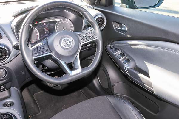 2020 Nissan JUKE ST-L F16