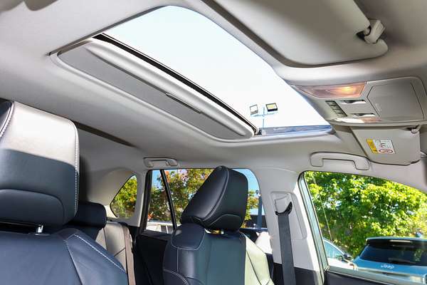 2019 Toyota RAV4 Cruiser MXAA52R