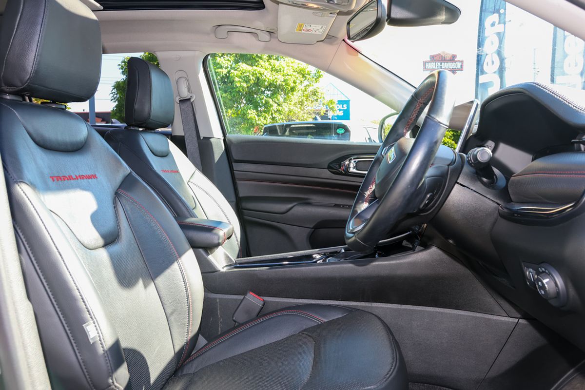 2022 Jeep Compass Trailhawk M6
