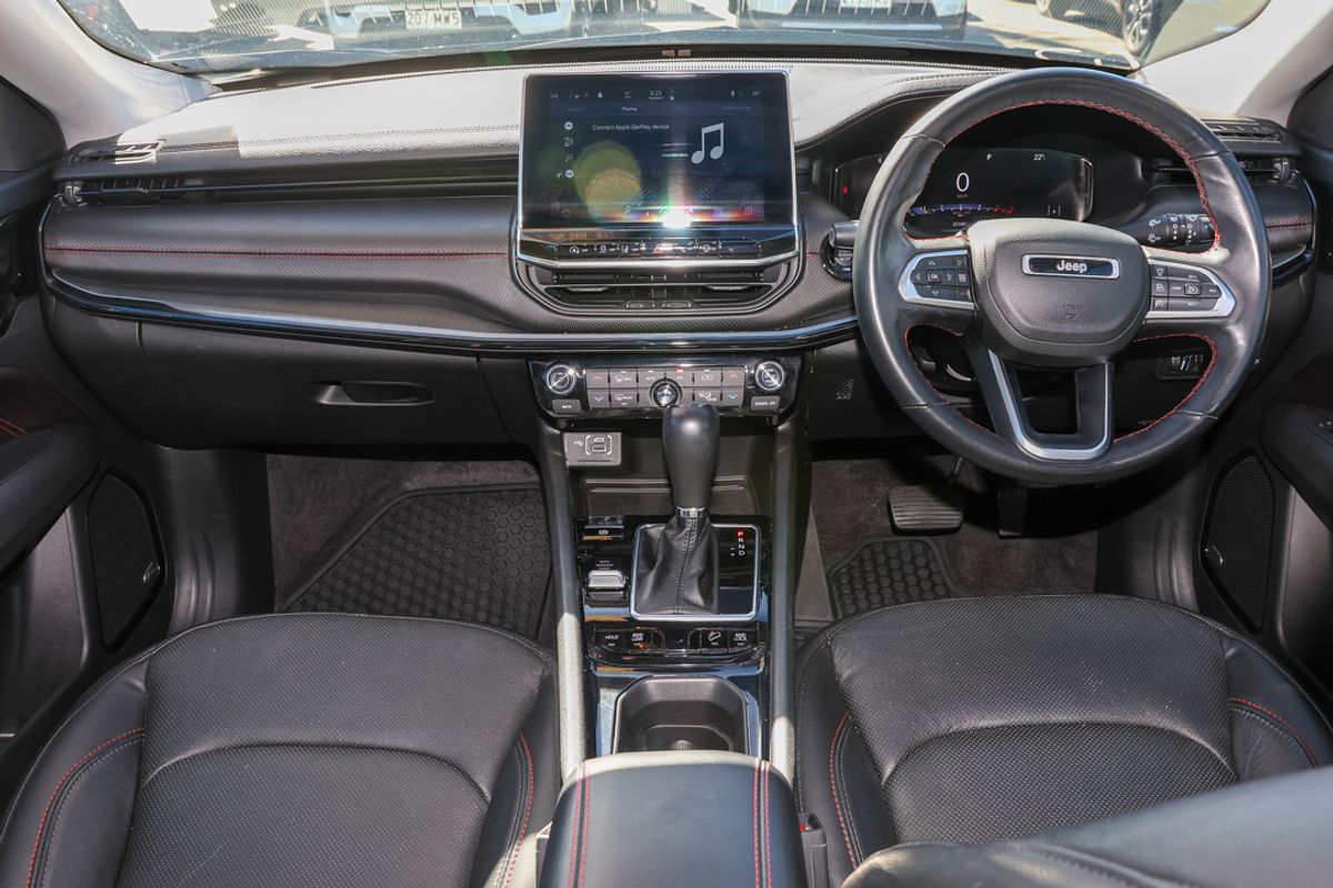 2022 Jeep Compass Trailhawk M6