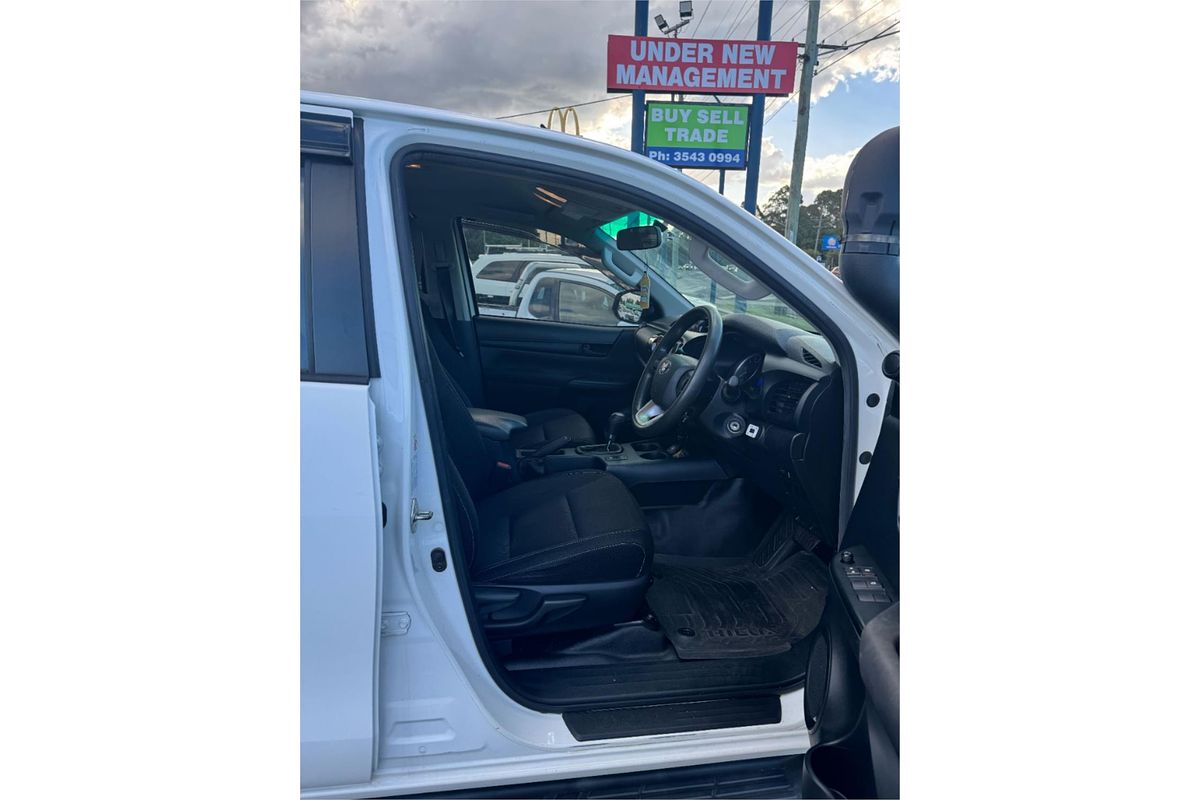 2017 Toyota HILUX SR HI-RIDER GUN136R MY17