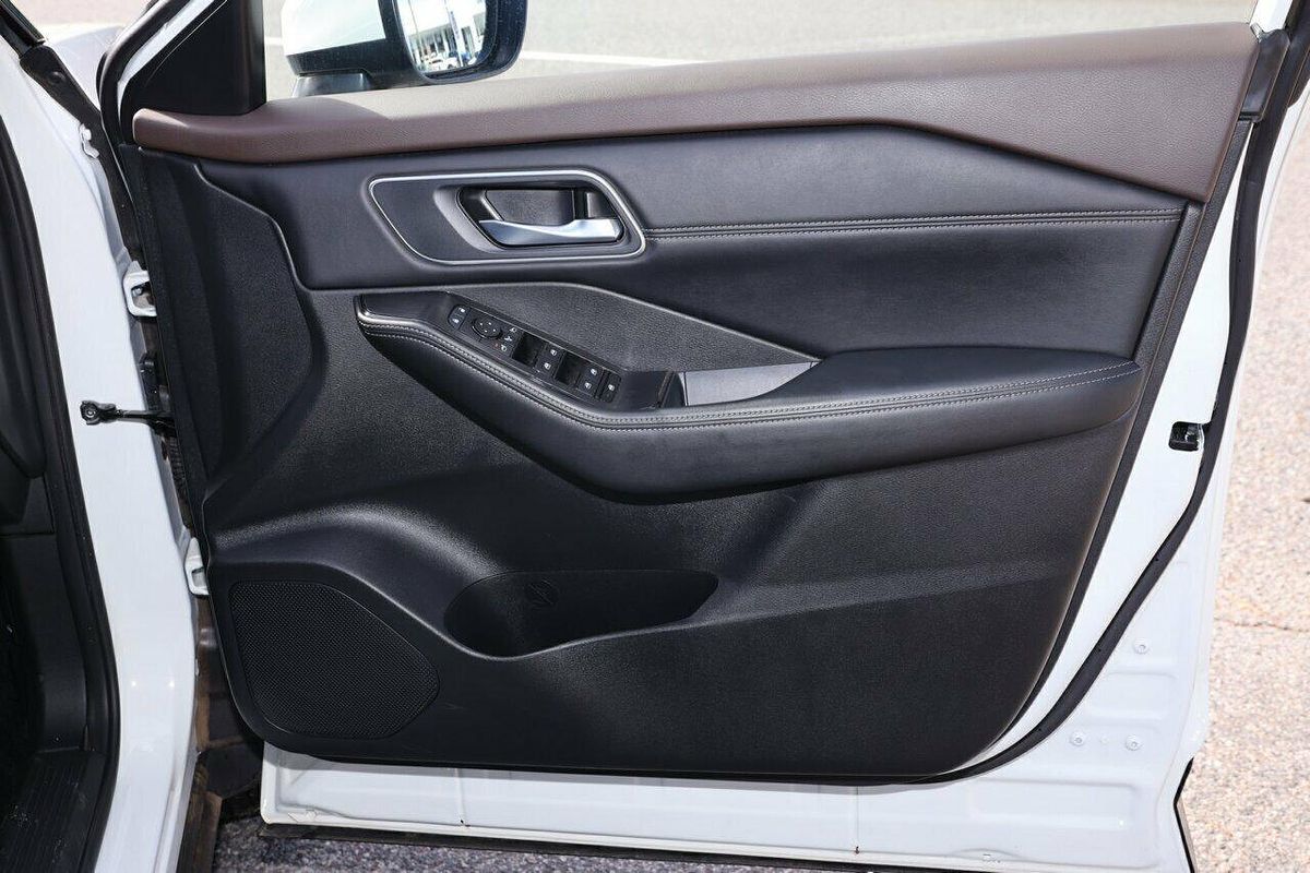 2024 Nissan X-TRAIL ST-L T33