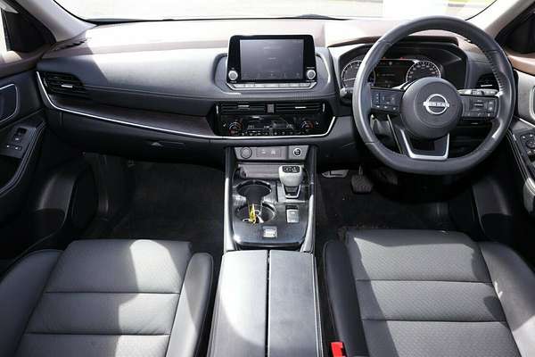 2024 Nissan X-TRAIL ST-L T33