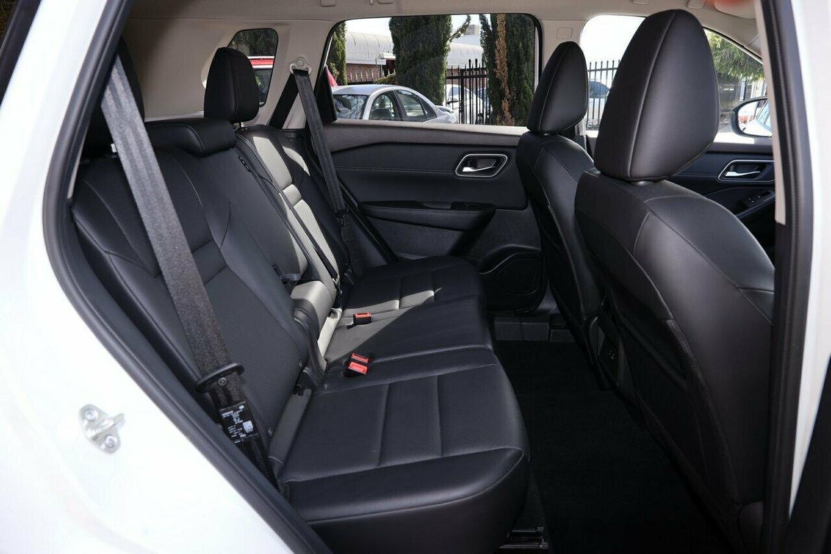 2024 Nissan X-TRAIL ST-L T33