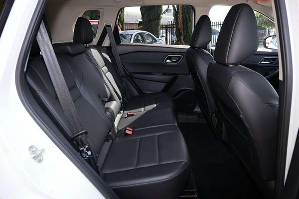 2024 Nissan X-TRAIL ST-L T33
