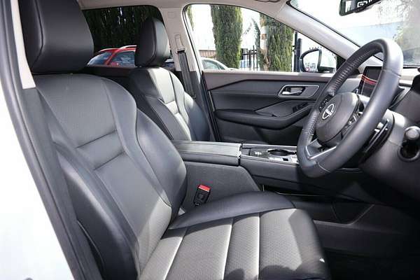 2024 Nissan X-TRAIL ST-L T33