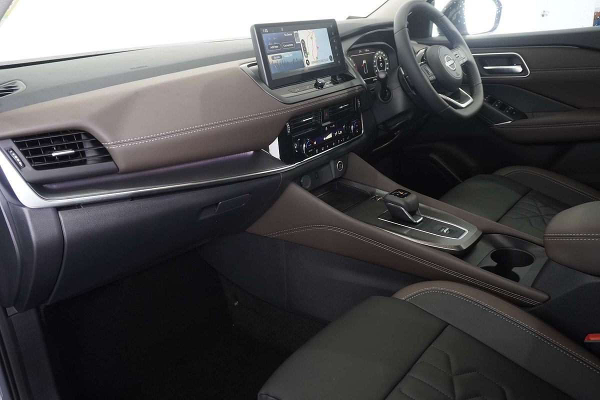 2025 Nissan QASHQAI Ti J12