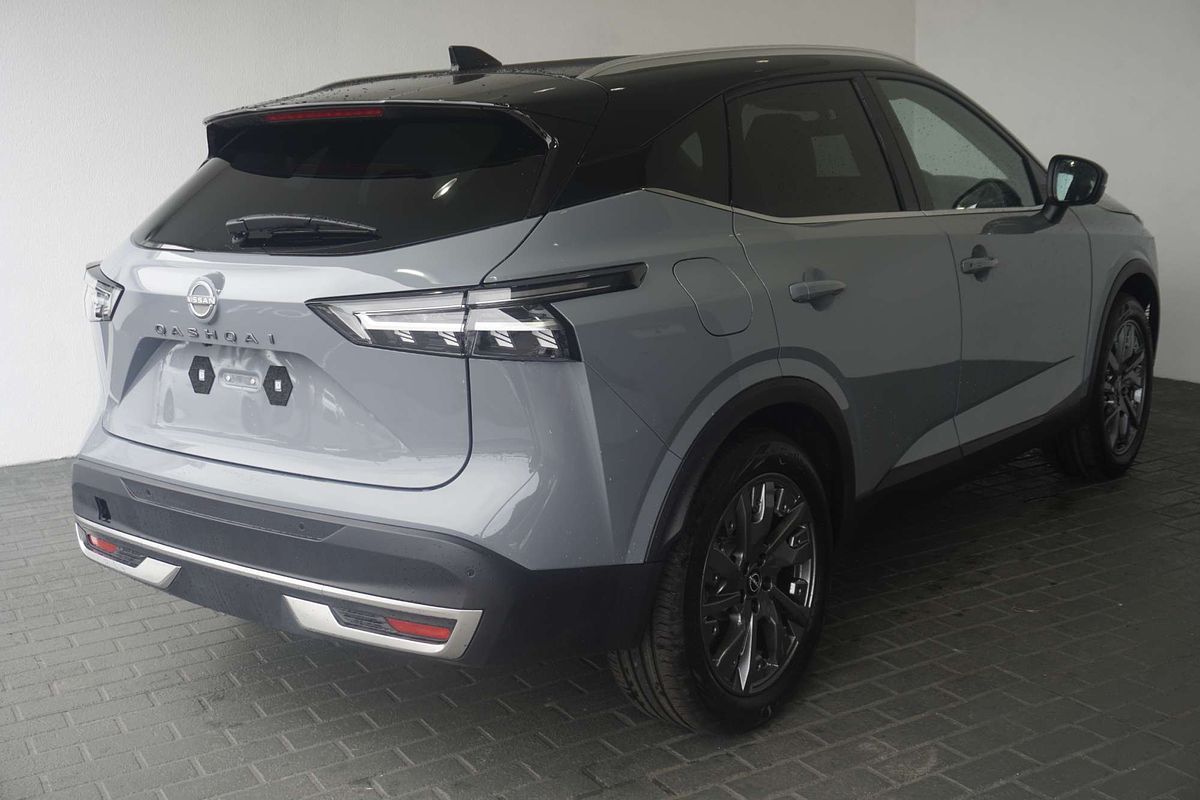 2025 Nissan QASHQAI Ti J12