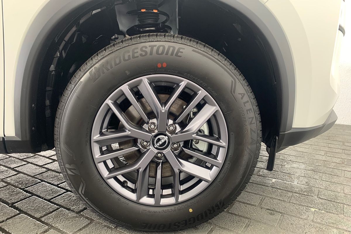 2025 Nissan X-TRAIL ST T33