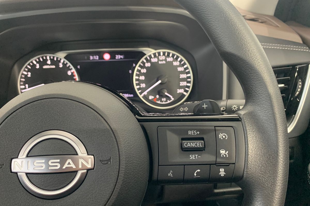 2025 Nissan X-TRAIL ST T33