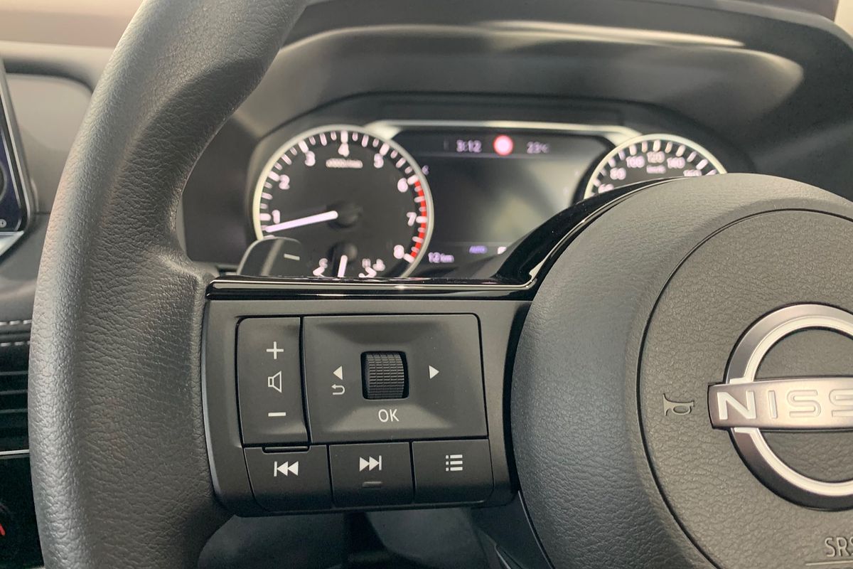 2025 Nissan X-TRAIL ST T33