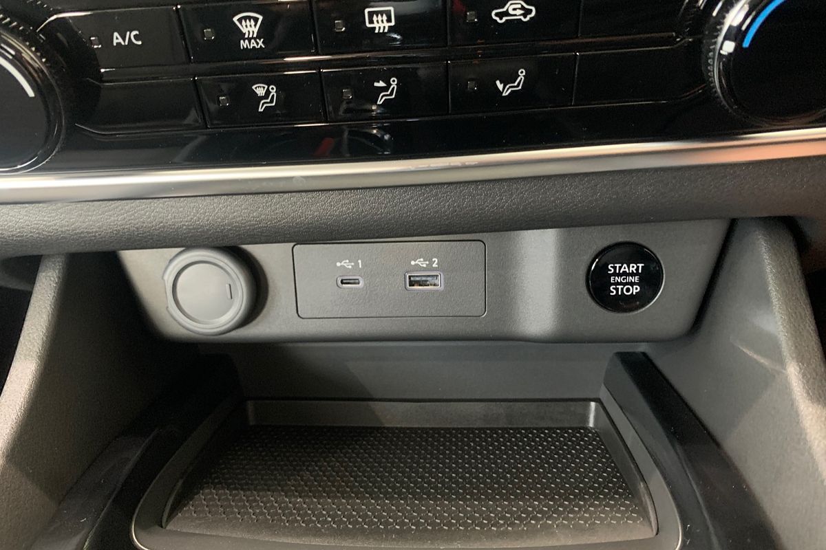 2025 Nissan X-TRAIL ST T33