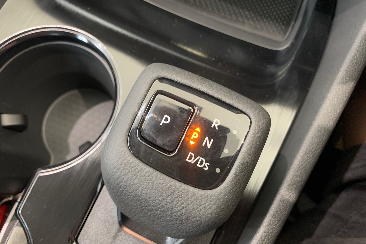 2025 Nissan X-TRAIL ST T33