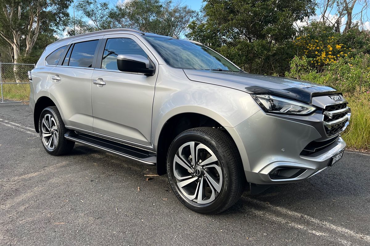 2021 Isuzu MU-X LS-T