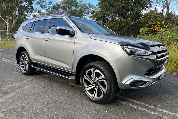 2021 Isuzu MU-X LS-T