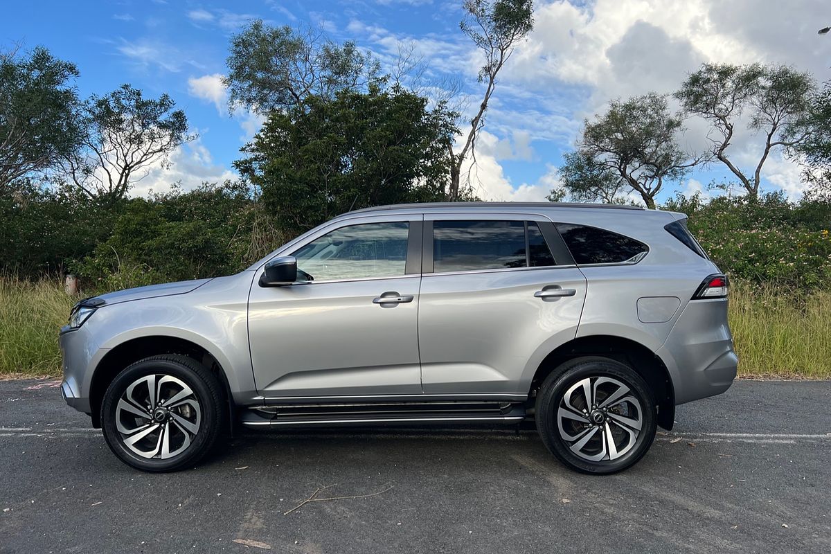 2021 Isuzu MU-X LS-T