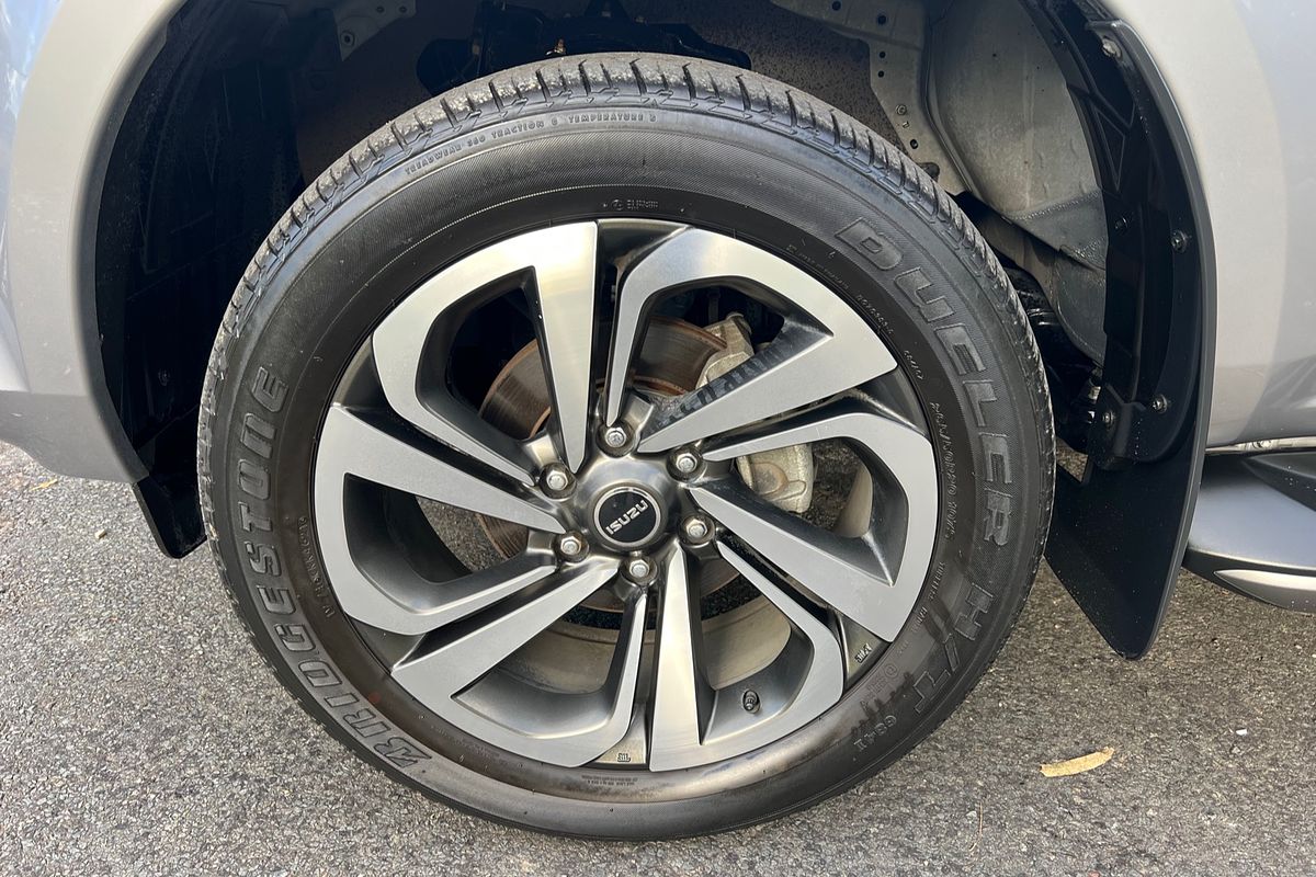 2021 Isuzu MU-X LS-T