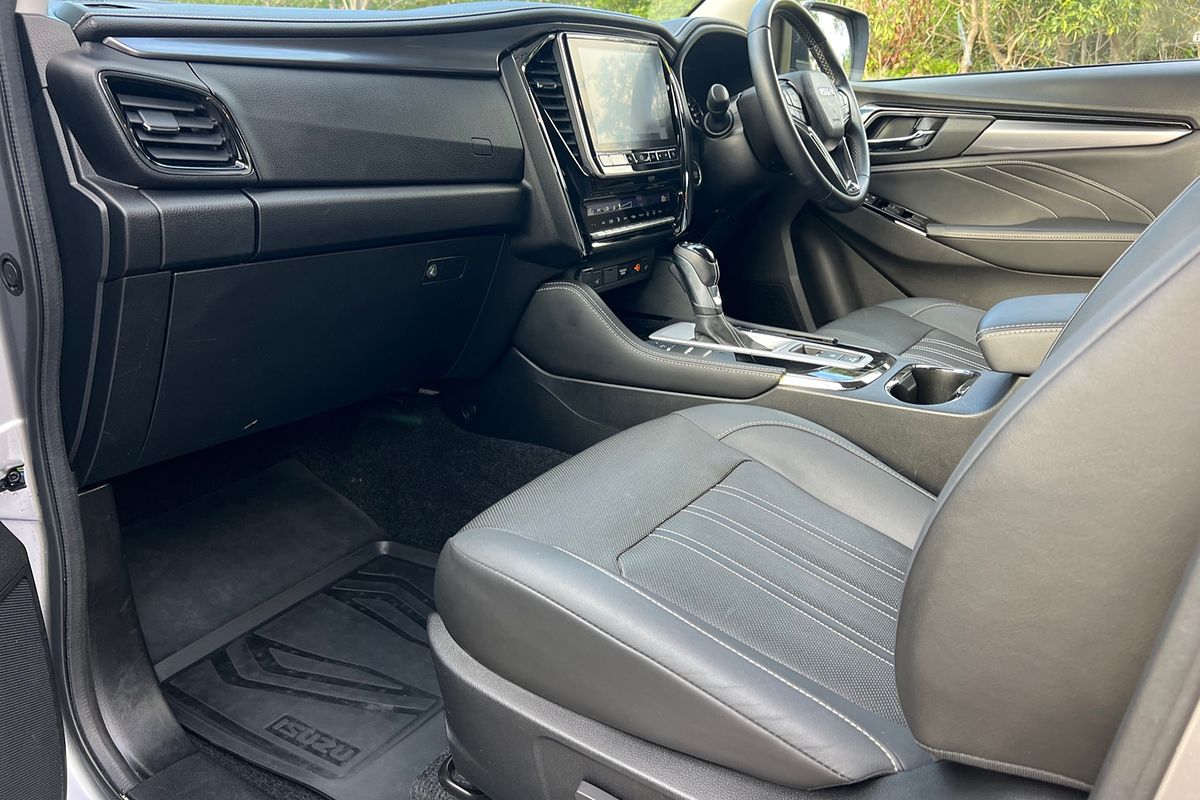 2021 Isuzu MU-X LS-T