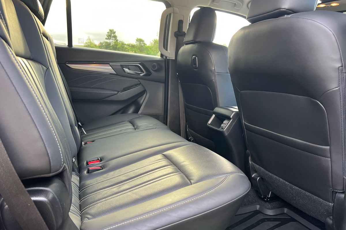 2021 Isuzu MU-X LS-T